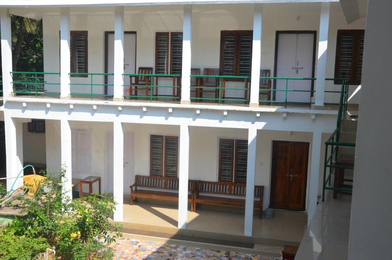 Arya Homestay Bougain Villa Gokarna  Exterior foto